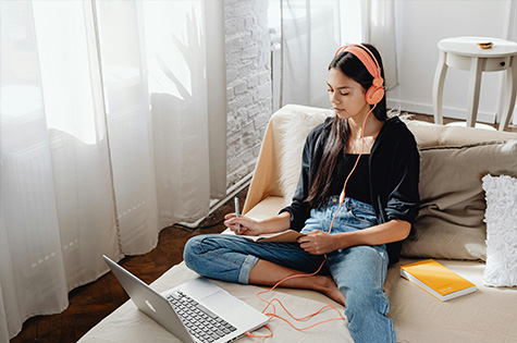 Flexible
                            online learning schedules for higher education